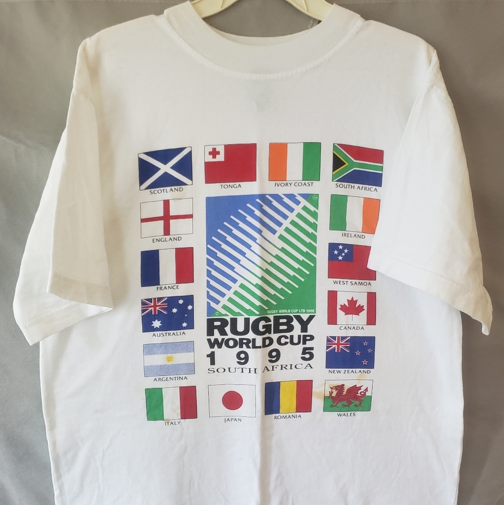 Vintage RUGBY 1995 FLAGS graphic tee shirt